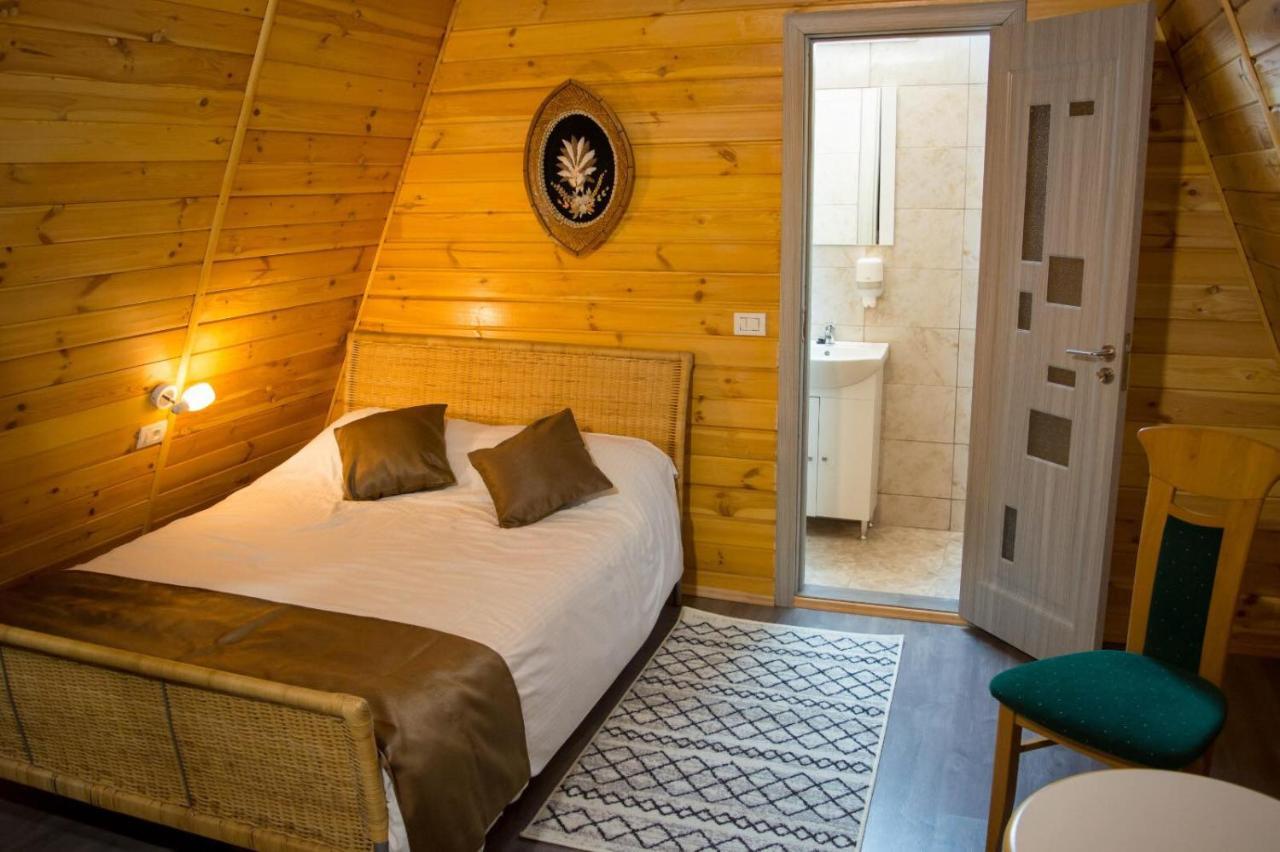 Casute Din Lemn Hotel Jiblea Veche Exterior foto